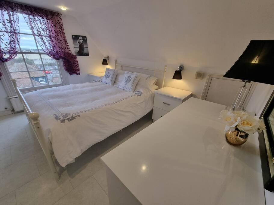 Beautiful Apartment In The Heart Of Rochester Rochester  Eksteriør billede