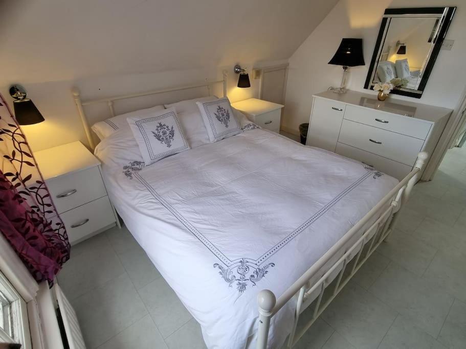 Beautiful Apartment In The Heart Of Rochester Rochester  Eksteriør billede
