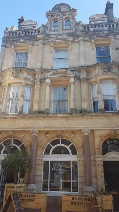 Beautiful Apartment In The Heart Of Rochester Rochester  Eksteriør billede