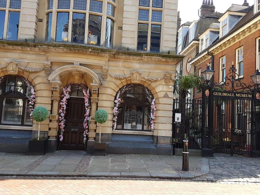 Beautiful Apartment In The Heart Of Rochester Rochester  Eksteriør billede