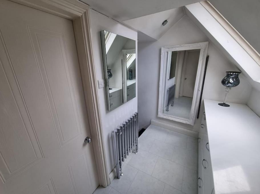 Beautiful Apartment In The Heart Of Rochester Rochester  Eksteriør billede